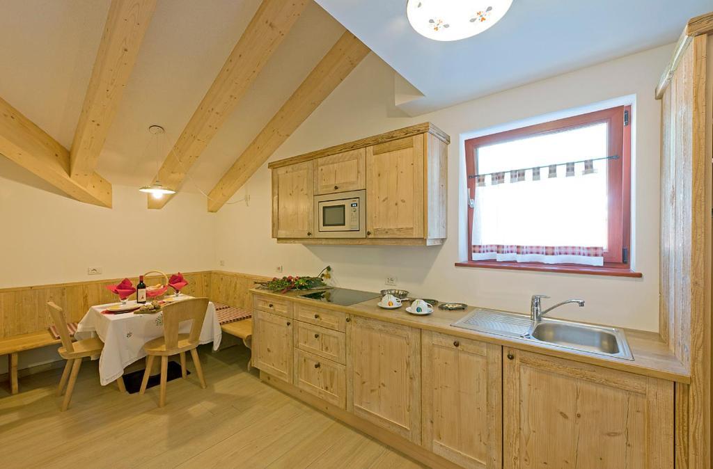 Cesa Melester Campitello di Fassa Room photo